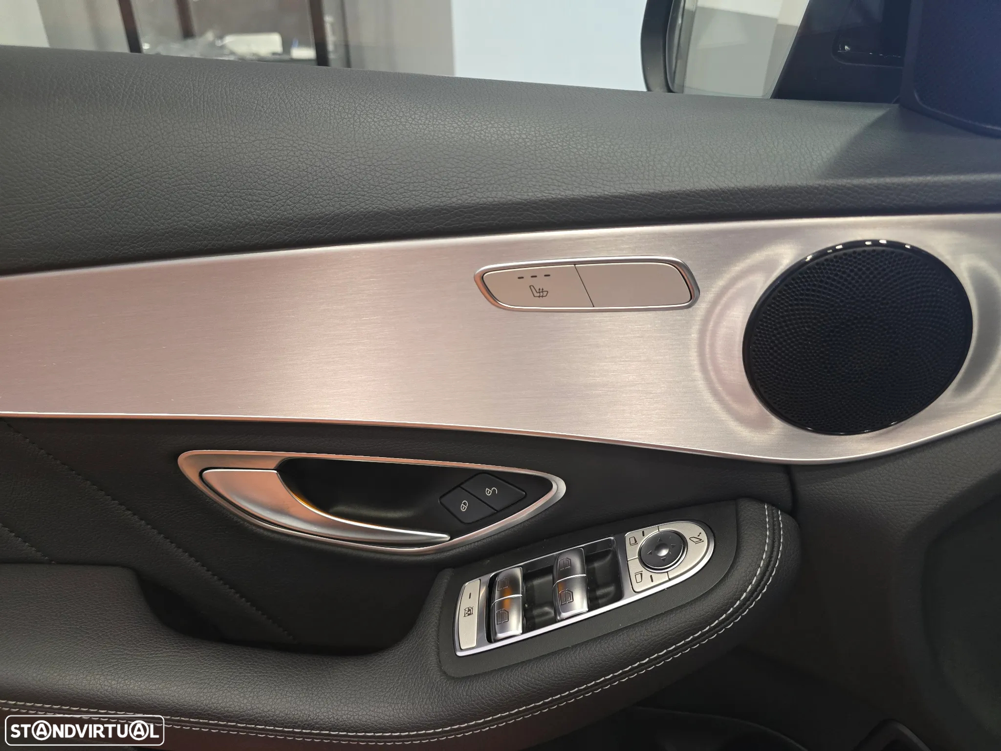 Mercedes-Benz C 300 de AMG Line - 36