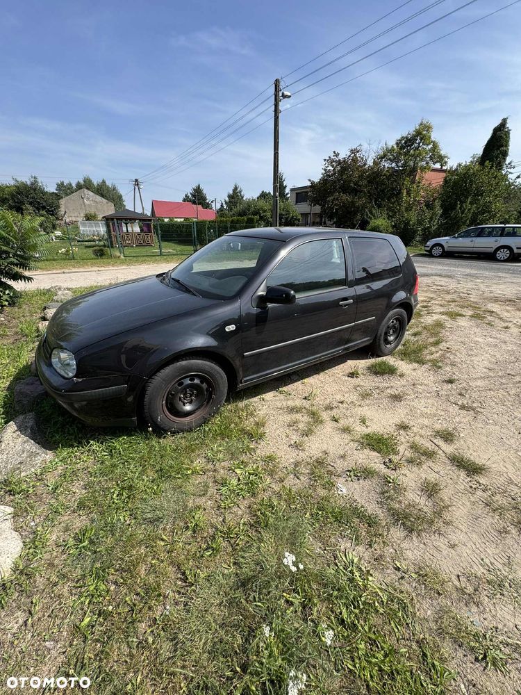 Volkswagen Golf - 6