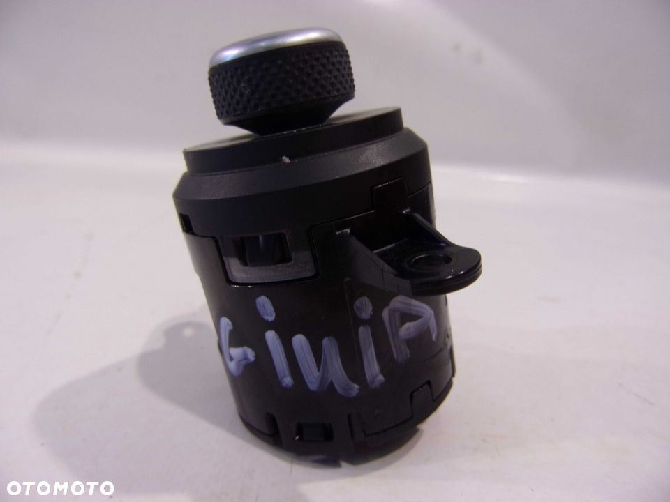 ALFA ROMEO GIULIETTA PRZEŁĄCZNIK RADIA - 5