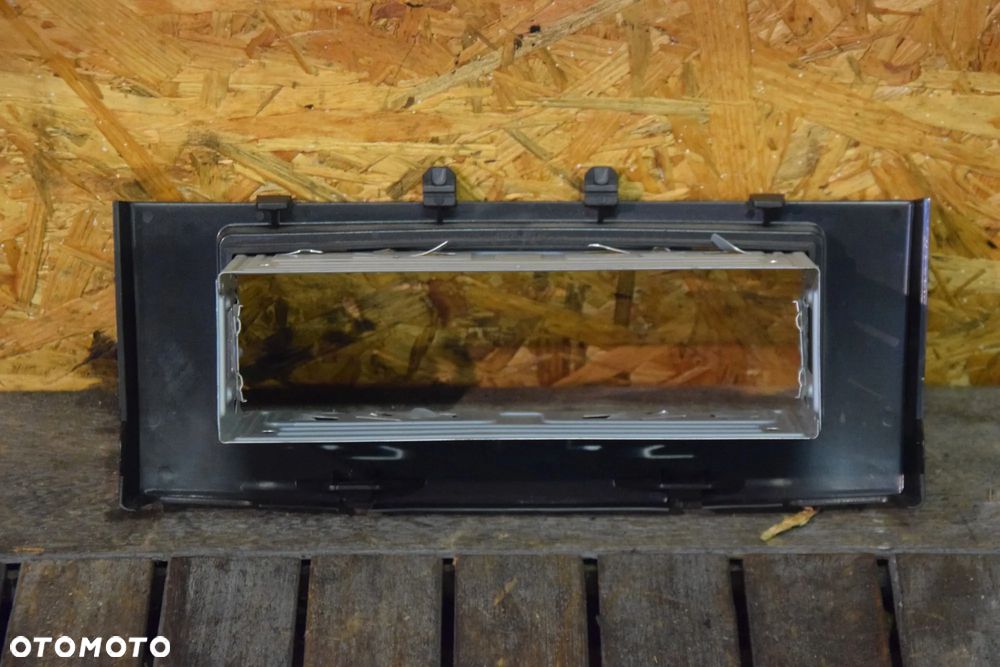 Mitsubishi COLT 6 VI LIFT 08-12 Ramka radia 1DIN oryginalnego do niefabrycznego - 2