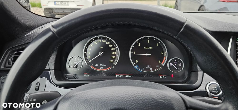 BMW Seria 5 520d xDrive - 37