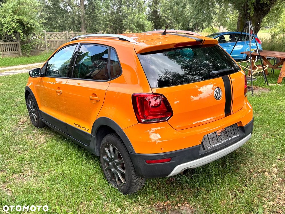 Volkswagen Polo 1.6 TDI Cross - 14