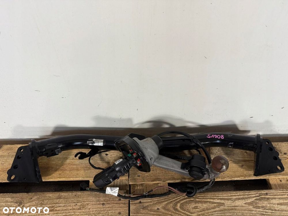 HAK HOLOWNICZY ELEKRTYCZNIE SKLADANY MERCEDES CLA W118 A1183101500 CALY