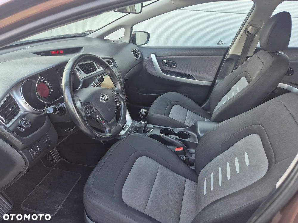 Kia Ceed - 13