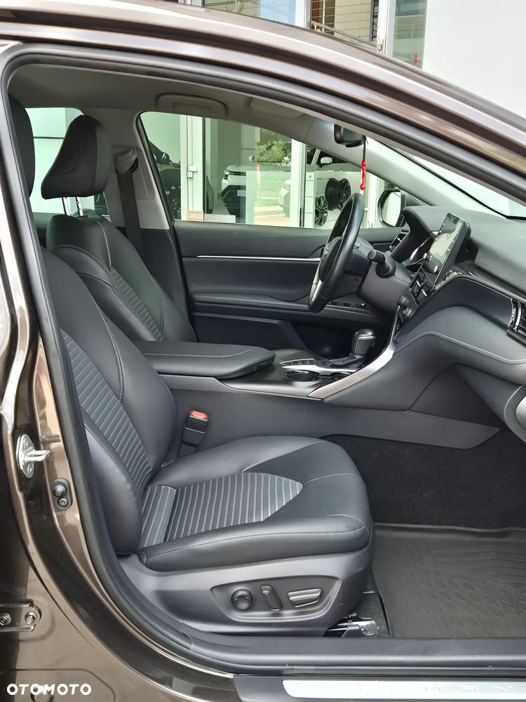 Toyota Camry 2.5 Hybrid Prestige CVT - 13