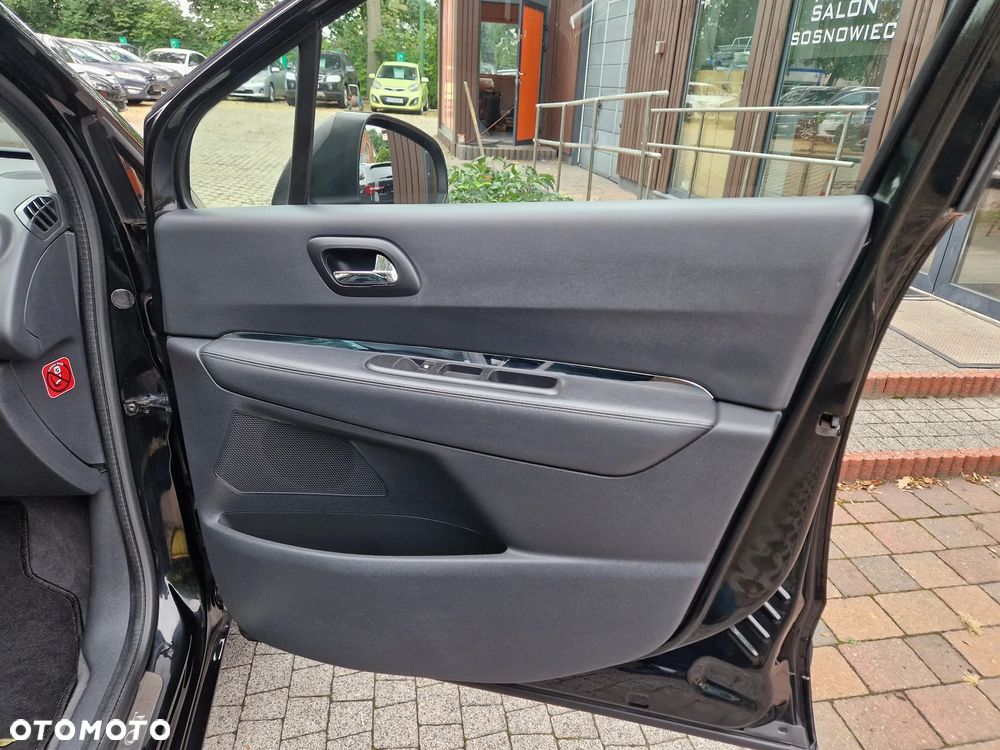 Peugeot 5008 HDI FAP 150 Allure - 30