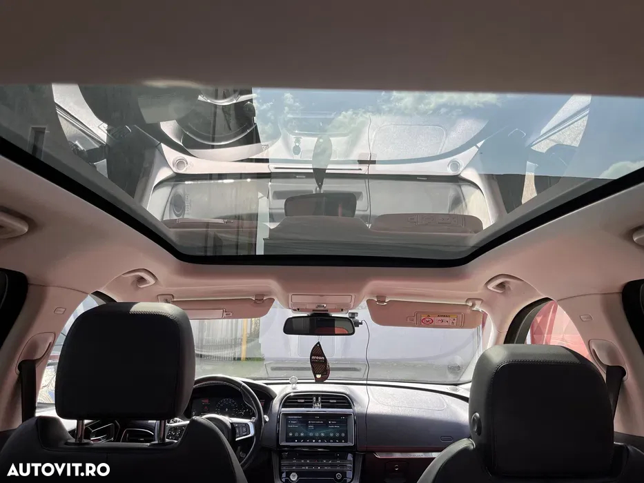 Jaguar F-Pace 30d AWD 300 Sport - 7
