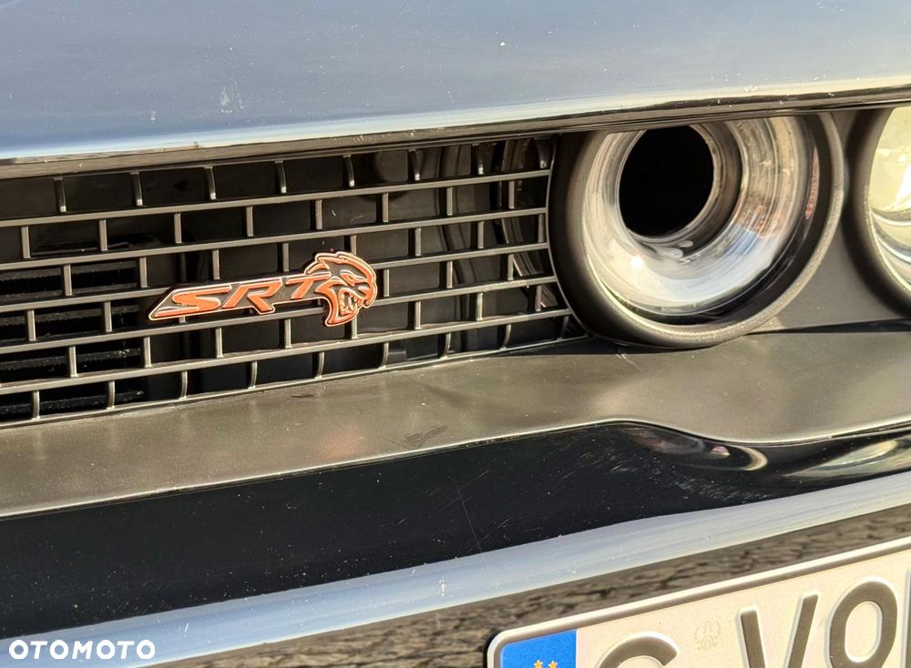 Dodge Challenger - 17