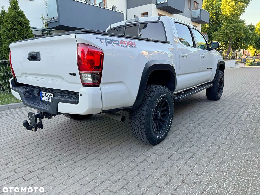 Toyota Tacoma - 6
