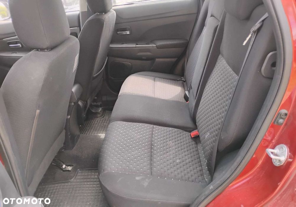 Mitsubishi ASX - 10