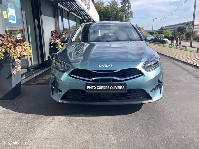 Kia Ceed 1.6 CRDi ECO-Dynamics+ (48V Mild-Hybrid) Platinum Edition - 2