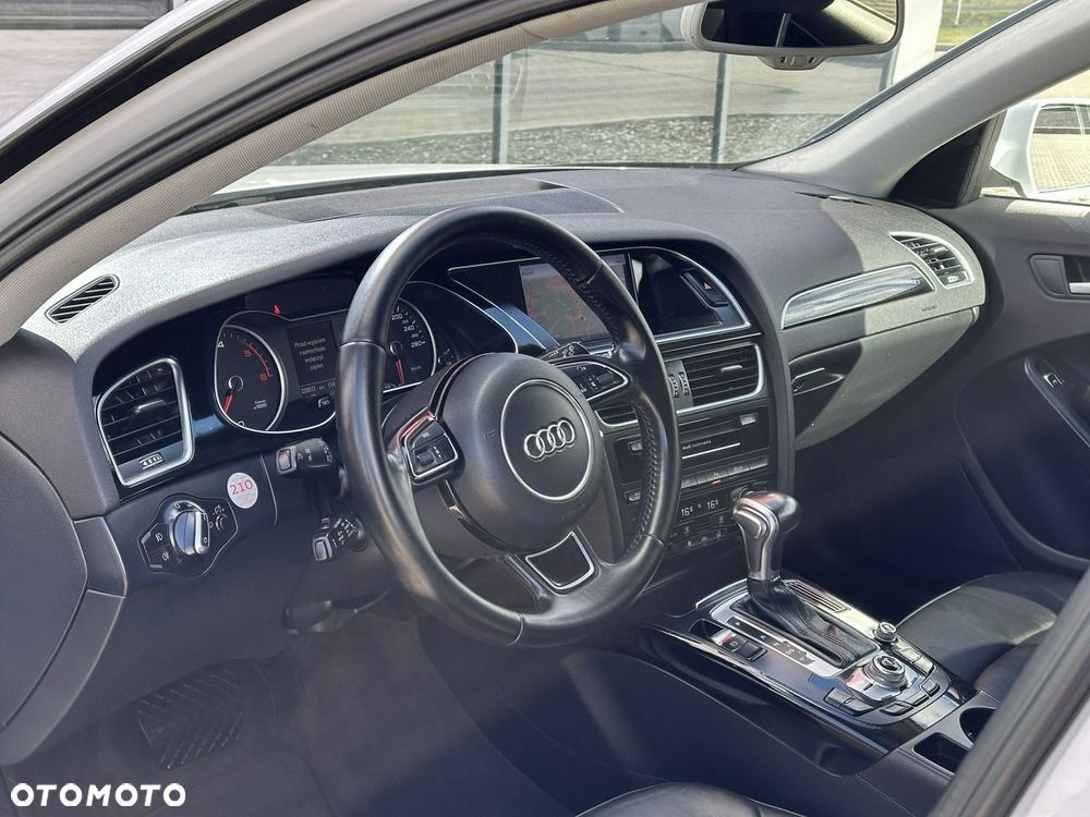 Audi A4 Avant 2.0 TDI DPF clean diesel multitronic S line Sportpaket - 12