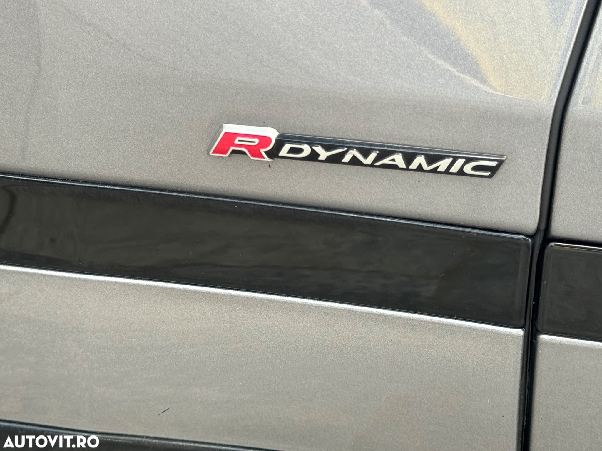 Land Rover Range Rover Velar 2.0 R-Dynamic S - 29