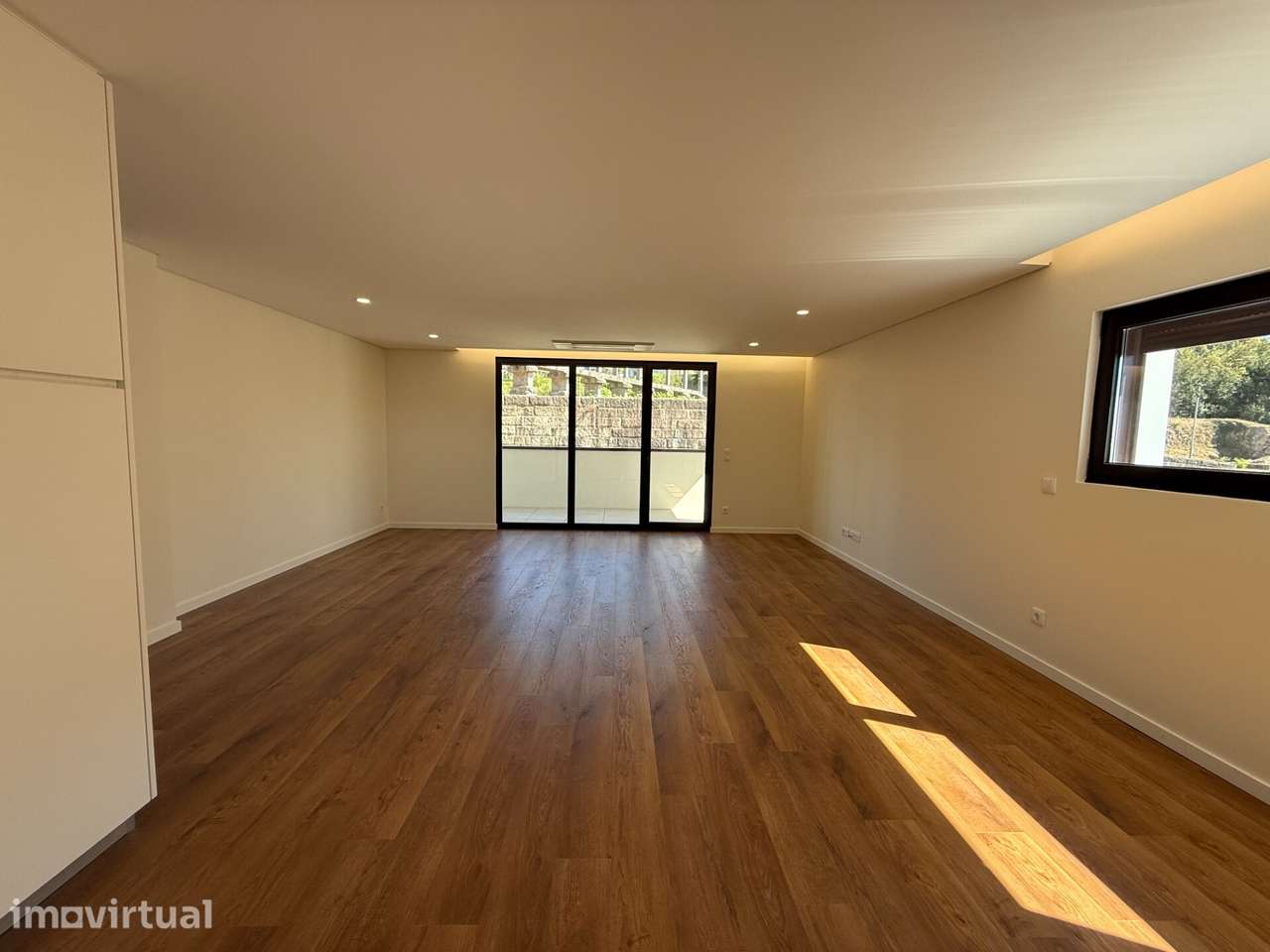 Apartamento T2 Novo para Arrendamento em Guimarães - Grande imagem: 4/15
