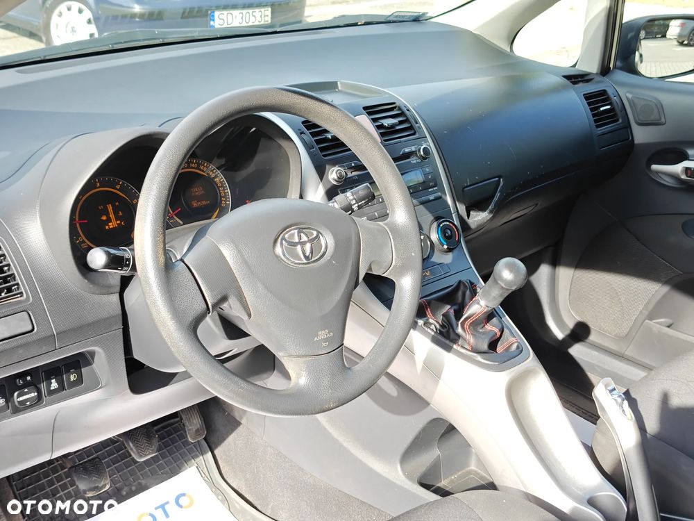 Toyota Auris 1.4 D-4D Luna - 15