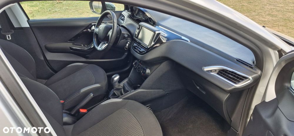 Peugeot 208 PureTech 82 Start & Stop Allure - 7