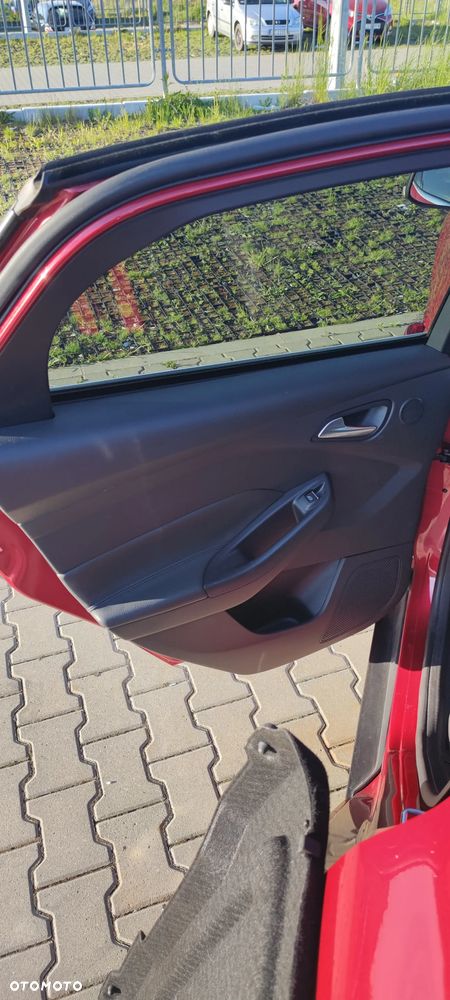 Ford Focus 1.6 EcoBoost Titanium - 13