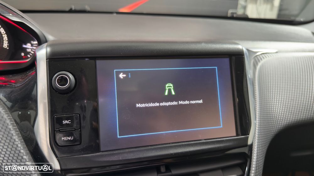 Peugeot 2008 1.2 PureTech GT Line - 33