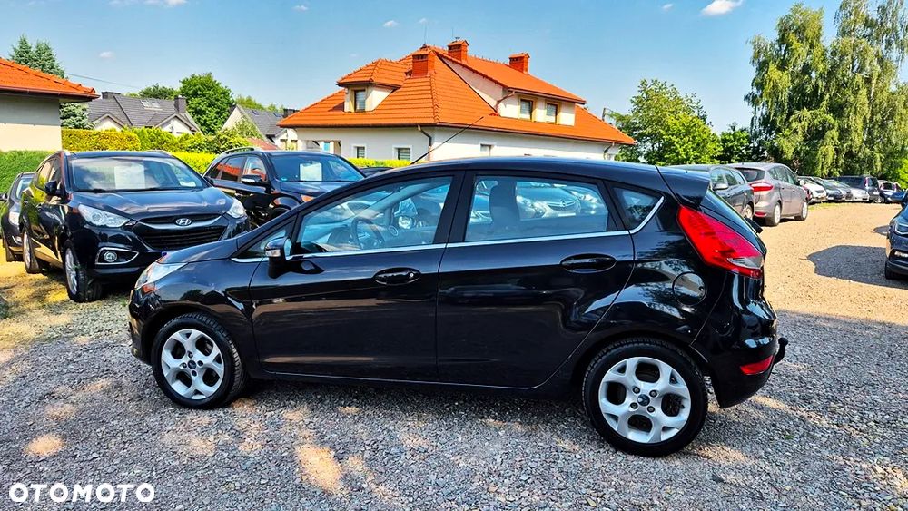 Ford Fiesta - 22
