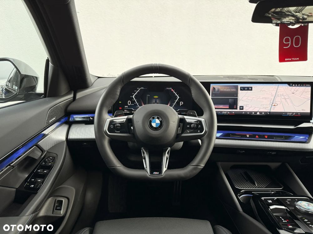 BMW Seria 5 520i - 34