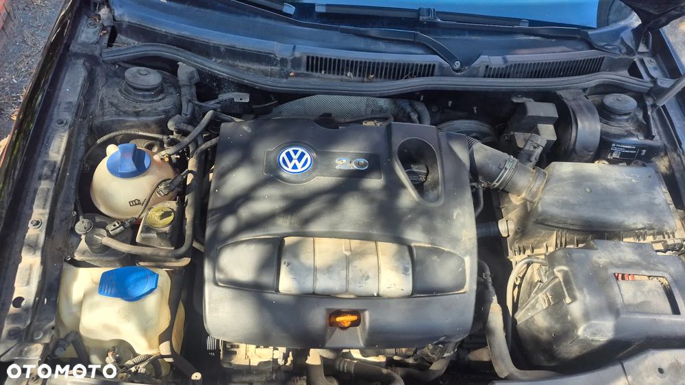 Volkswagen Bora Variant 2.0 - 8