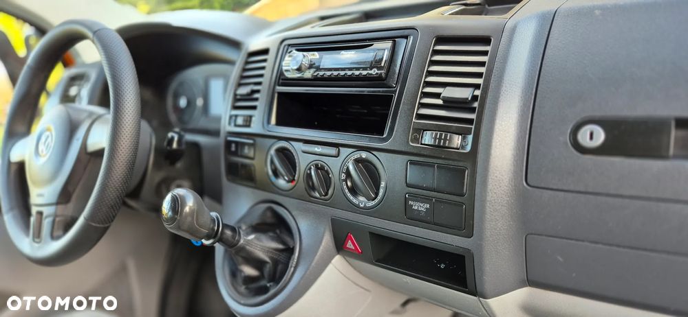 Volkswagen T5 kilka sztuk - 23