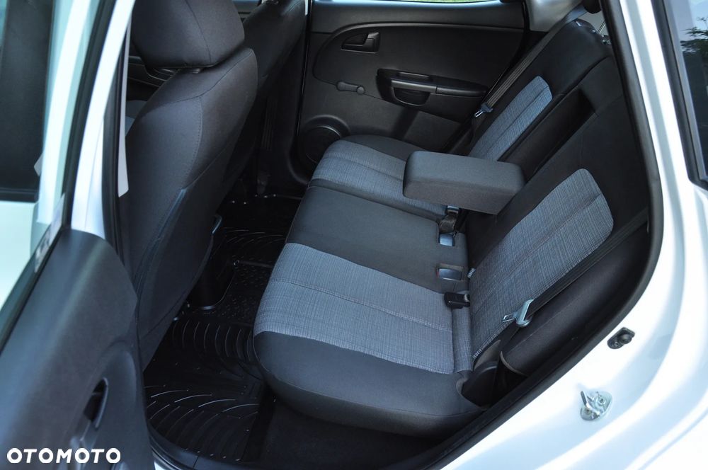 Kia Venga 1.4 S - 19