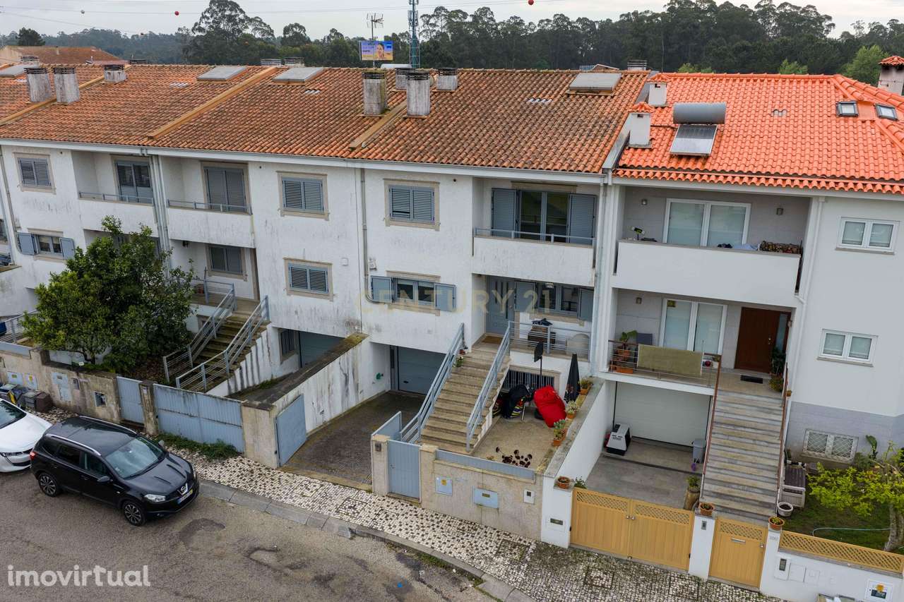 Moradia T3+1 em banda a 5 min do Centro da Cidade de Espinho - Grande imagem: 3/29