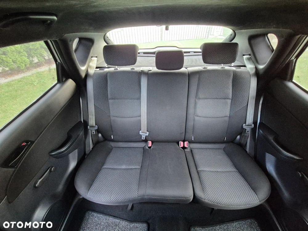 Hyundai i30 1.4 Base - 13