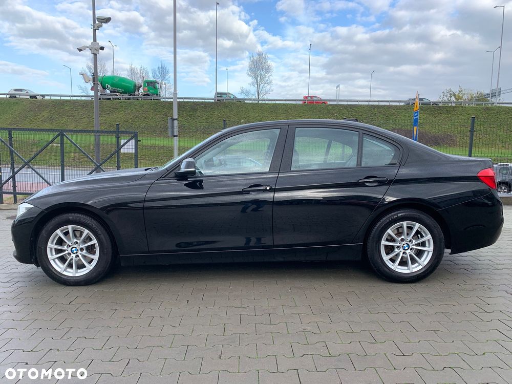 BMW Seria 3 318i Advantage - 13