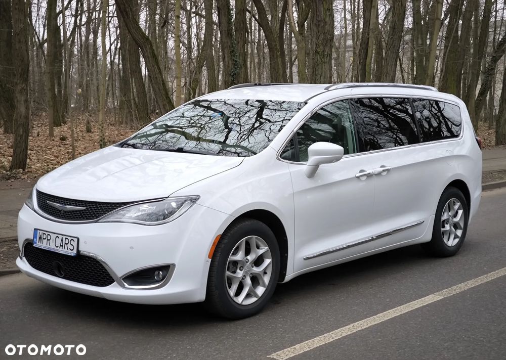 Chrysler Pacifica - 7