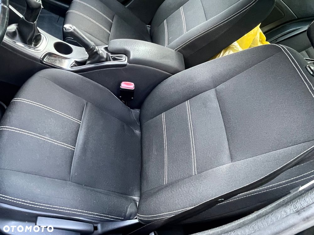 Renault Fluence ver-1-6-16v-limited - 28