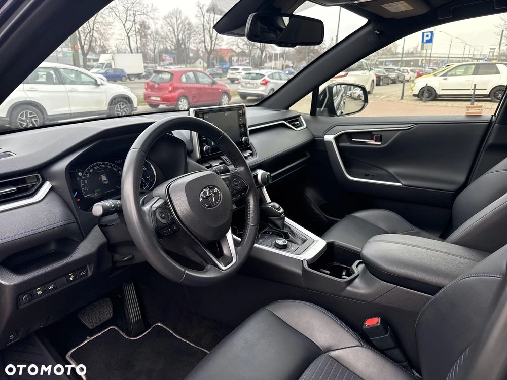 Toyota RAV4 - 9