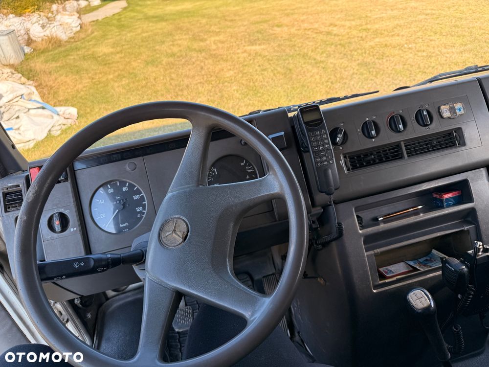 Mercedes-Benz 609D - 5