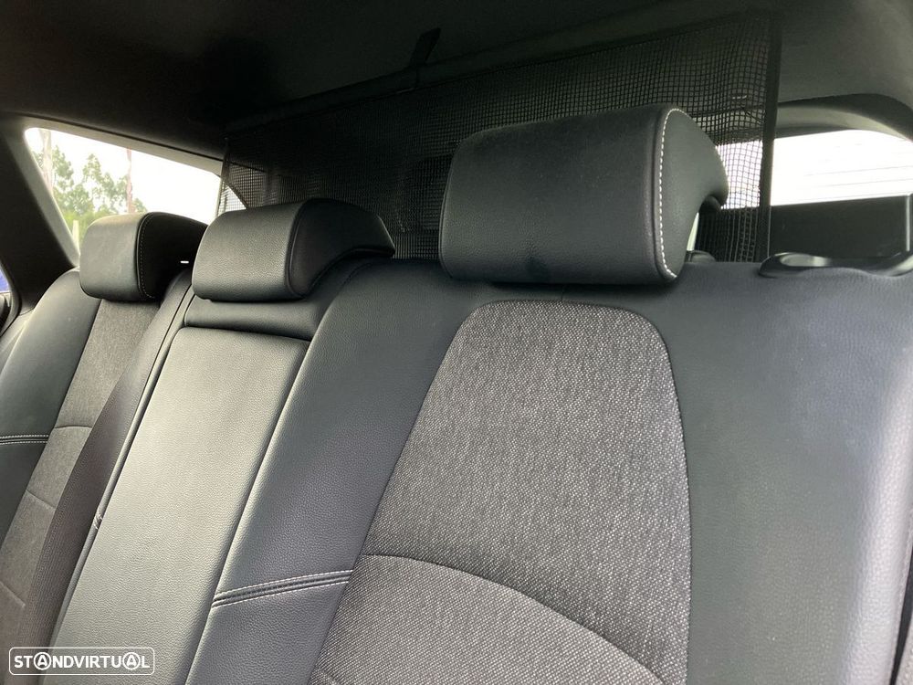 Toyota Corolla Touring Sports - 21