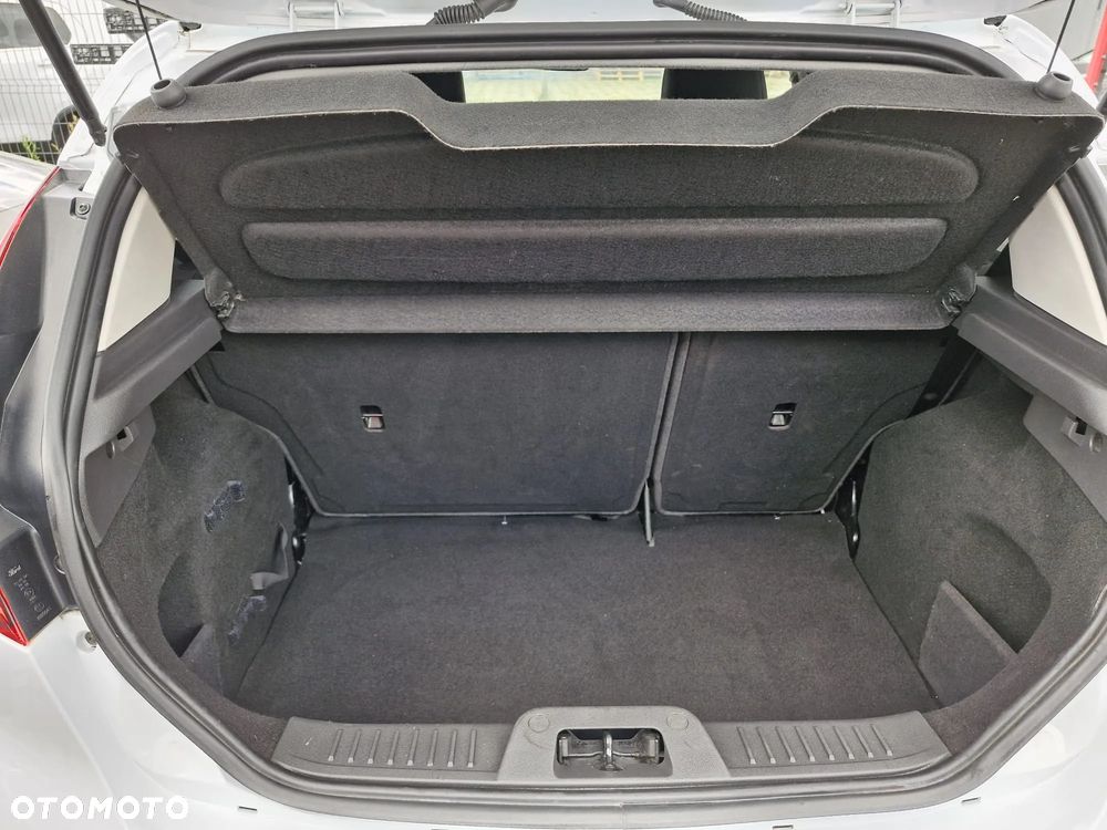 Ford Fiesta 1.25 SYNC Edition - 17