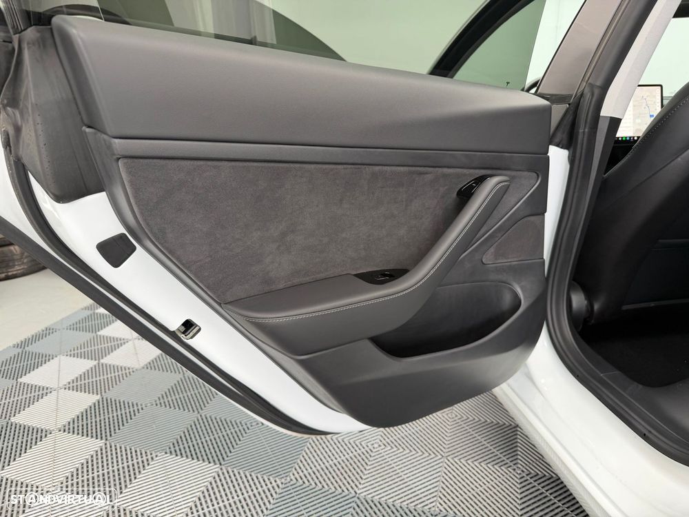 Tesla Model 3 Standard Range Plus RWD - 21