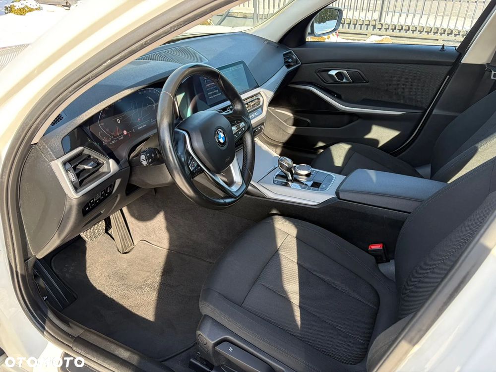 BMW Seria 3 318d Business Edition - 15