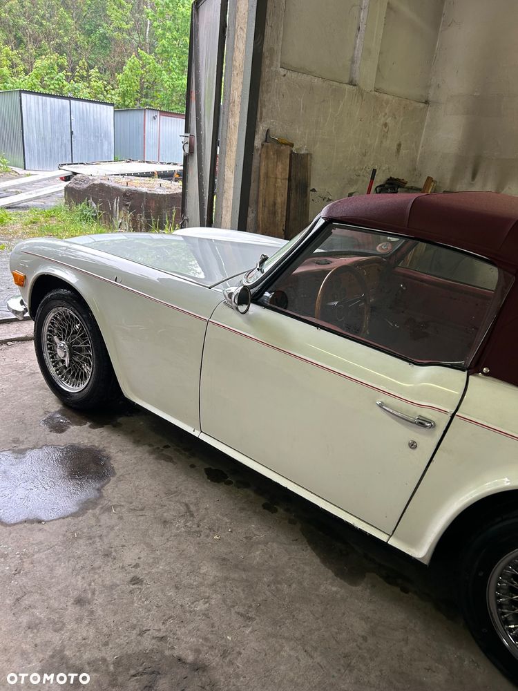 Triumph TR6 - 3