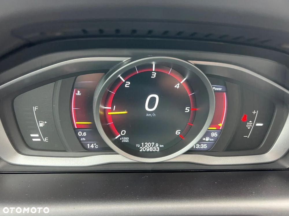 Volvo XC 60 D3 Drive-E Ocean Race - 22