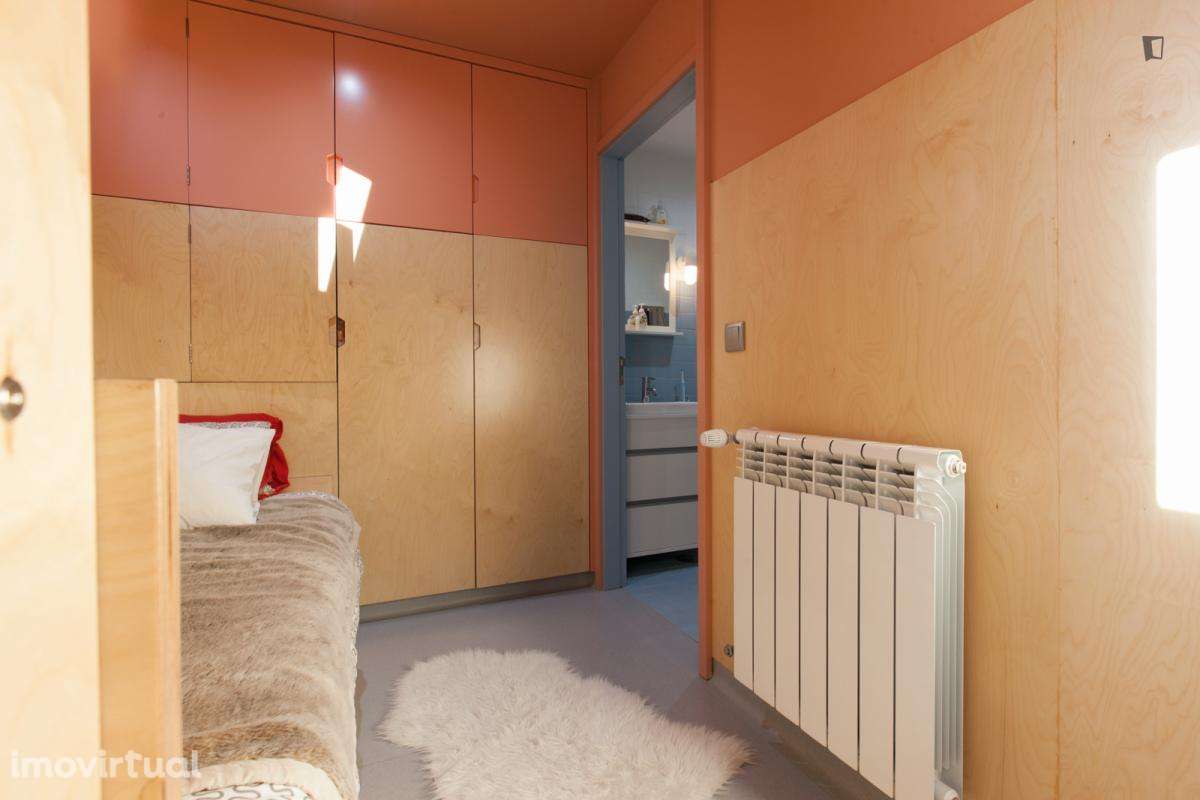 Quarto - localizado em Paranhos Porto - Grande imagem: 3/41