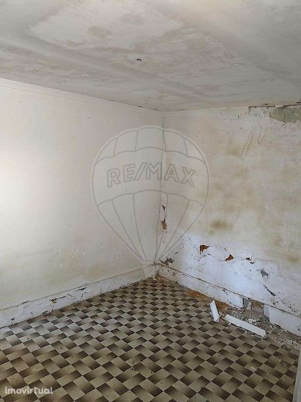 Moradia T1 para venda - Grande imagem: 2/5