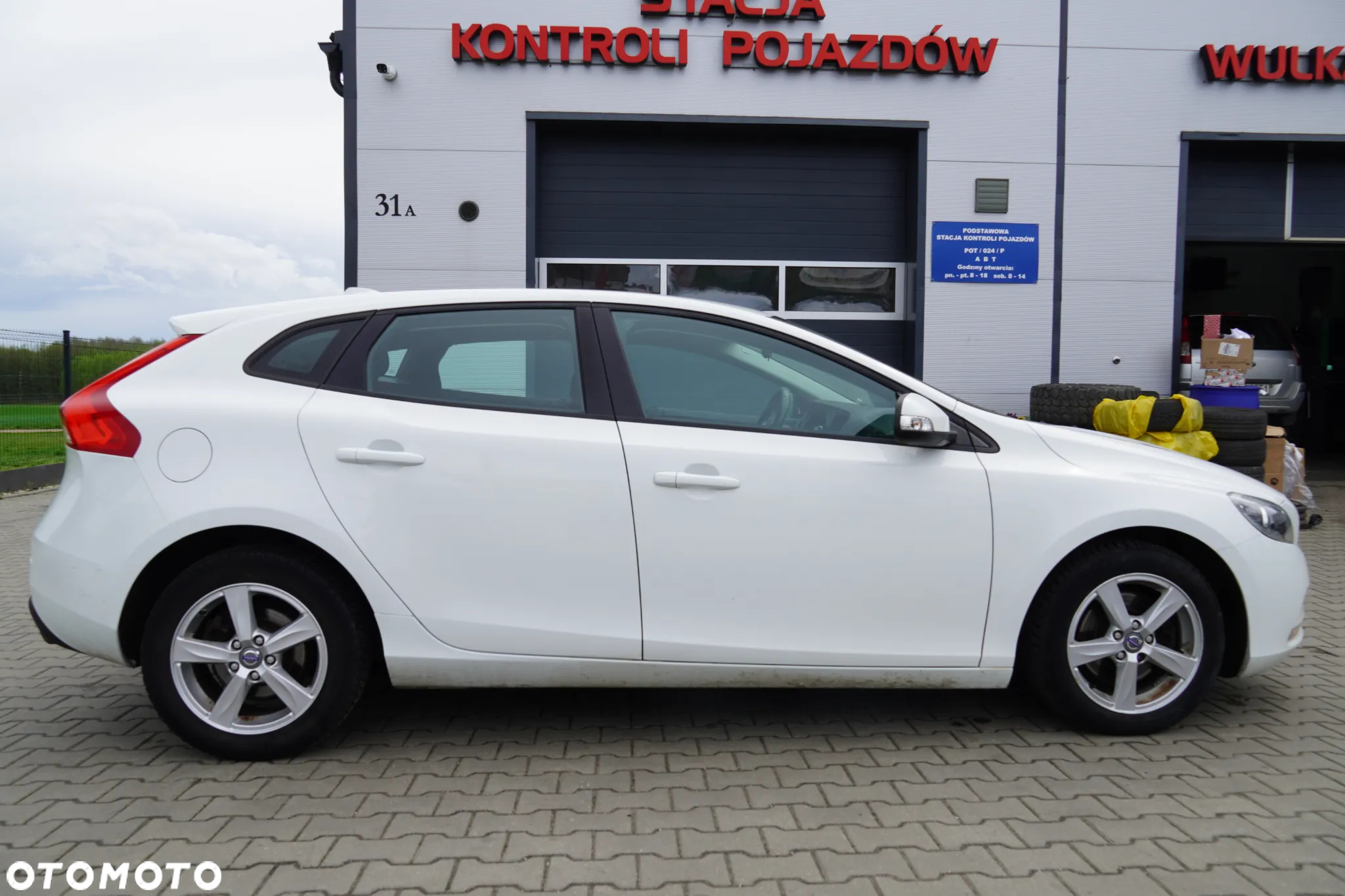 Volvo V40 T2 Kinetic - 4