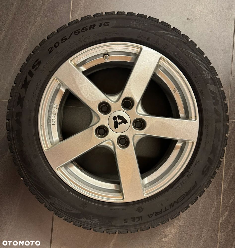 Kia Ceed - 22