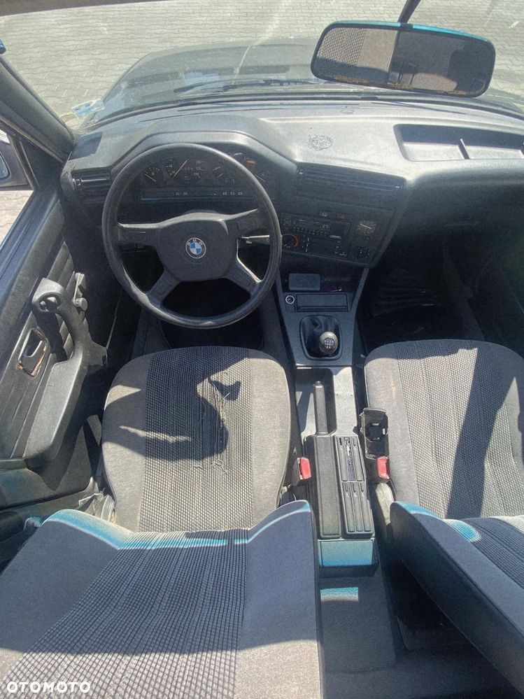 BMW Seria 3 316i Touring - 11
