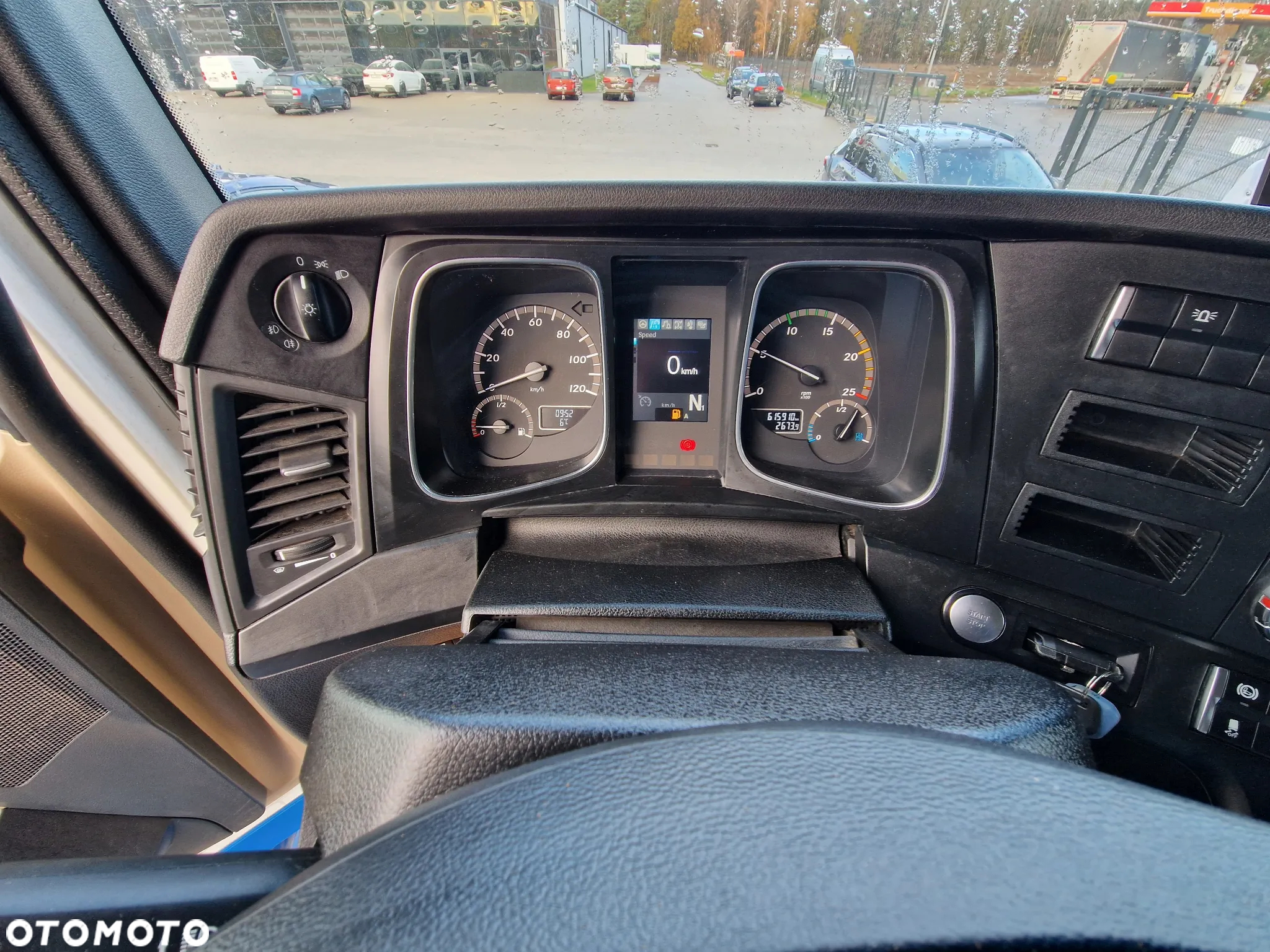 Mercedes-Benz Actros - 5