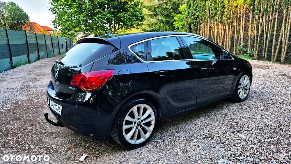 Opel Astra 1.6 Turbo Edition - 12