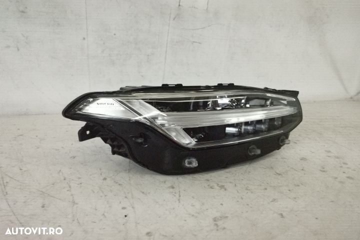 Far Dreapta Full Led Active High Beam Original In Stare Buna Volvo  XC - 2