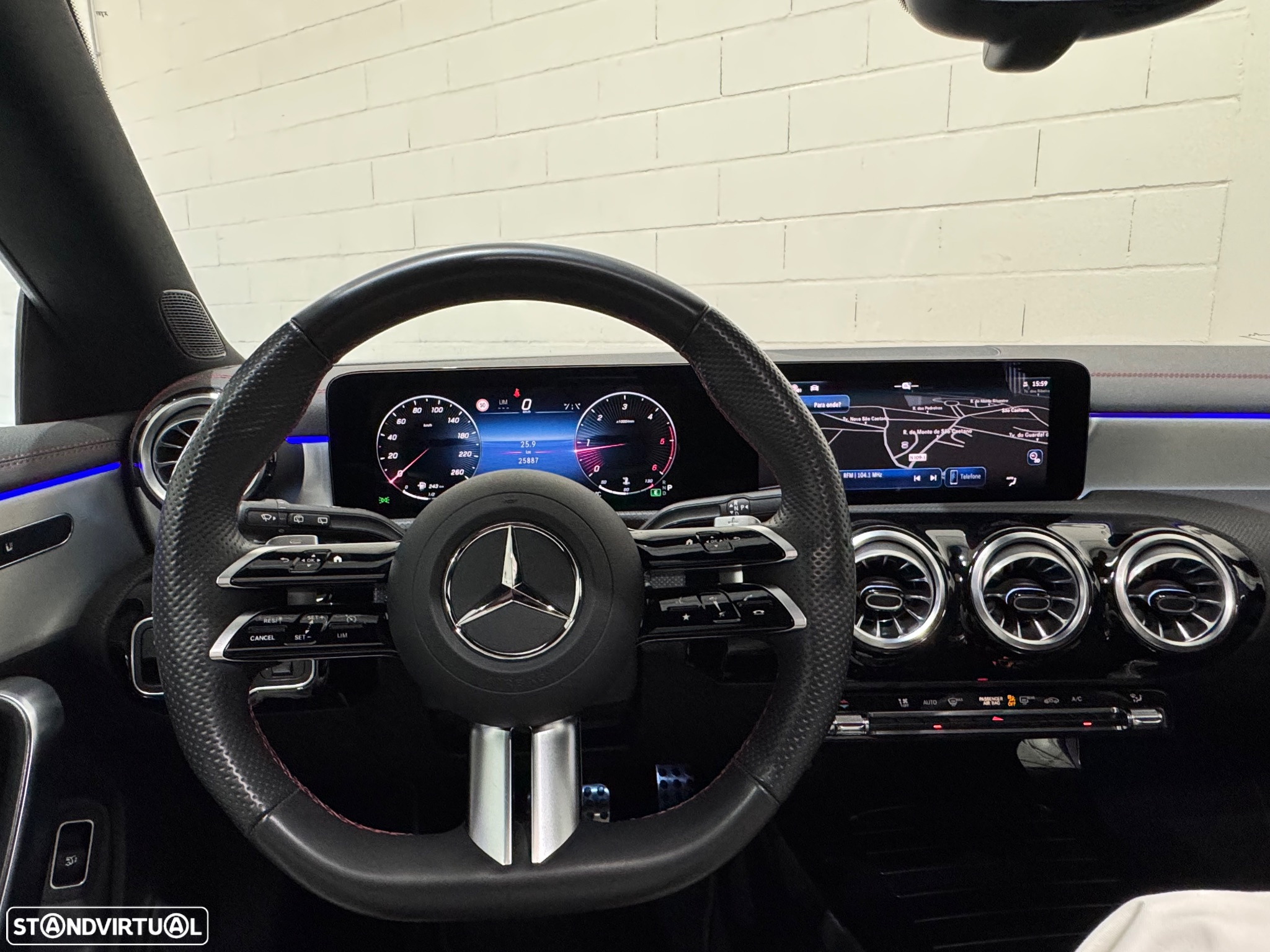 Mercedes-Benz CLA 200 d Shooting Brake AMG Line Aut. - 38