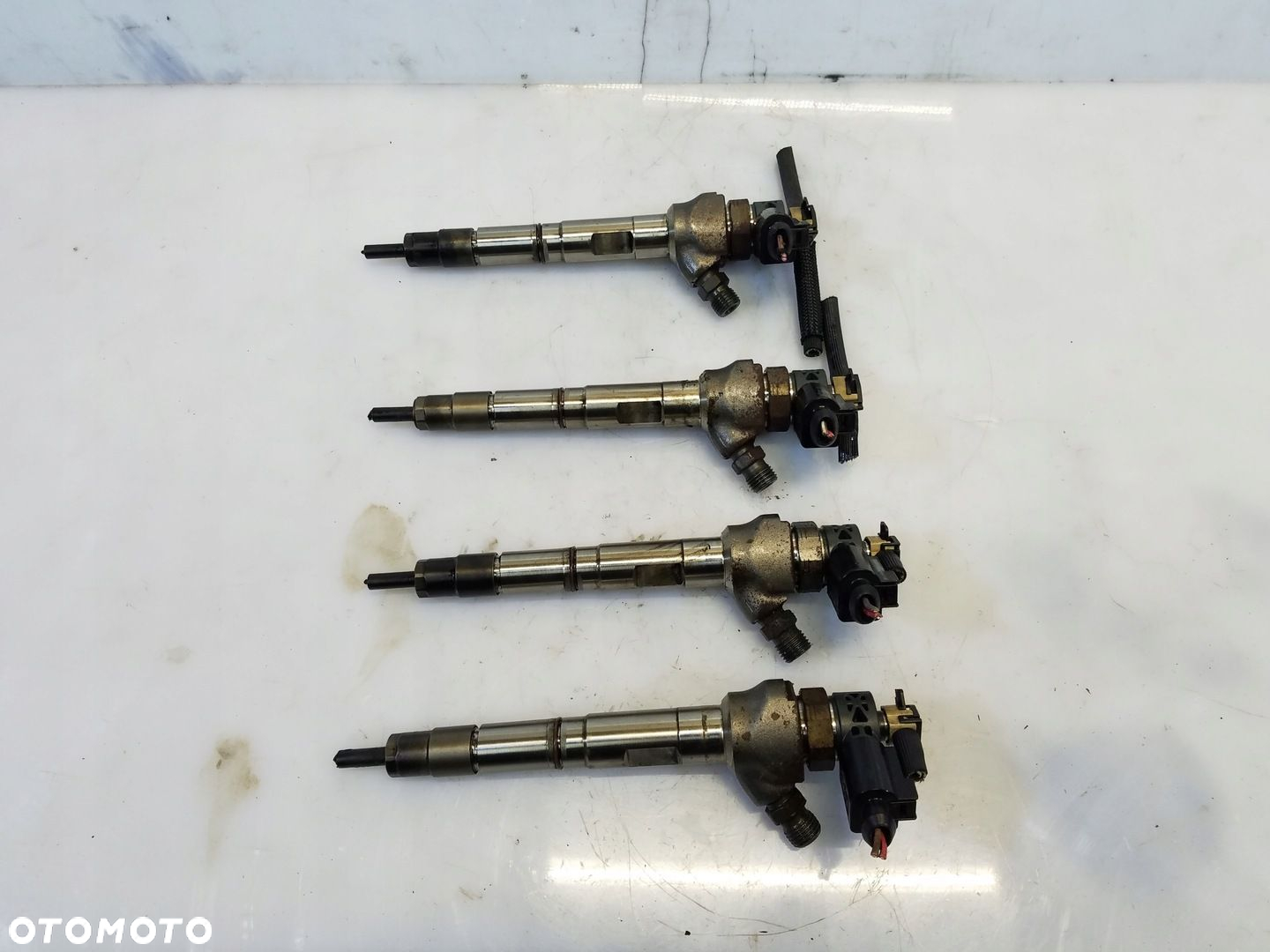 WTRYSK VW PASSAT B8 2.0 TDI 04L130277AC - 2